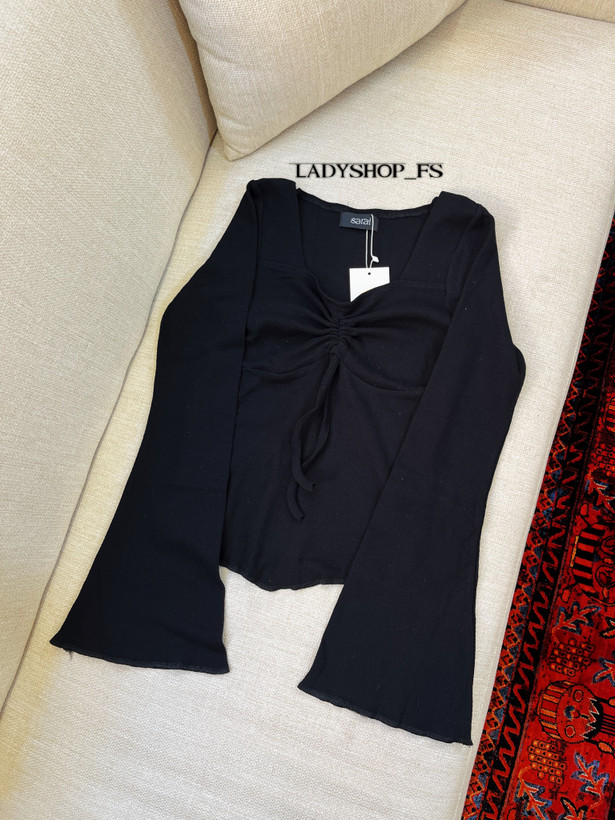 بلوز کبریتی آستین کلوش مشکی